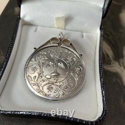 Queen Elizabeth II 1977 Commemorative Silver Jubilee Coin Pendant Very Rare