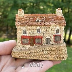 RARE Vintage Lilliput Lane Drapers Great Britain Handmade Mini Painted House